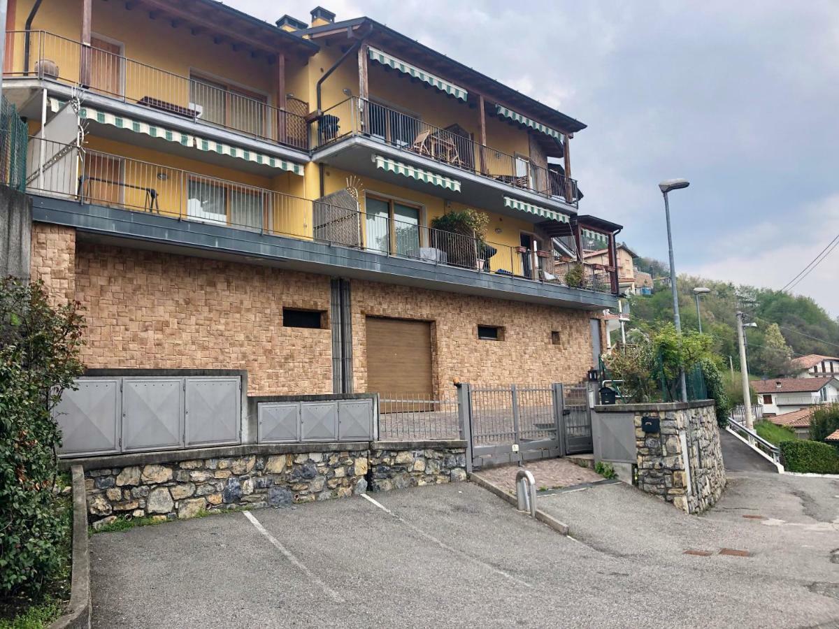 La Casa Di Rose Villa Fonteno Exteriör bild