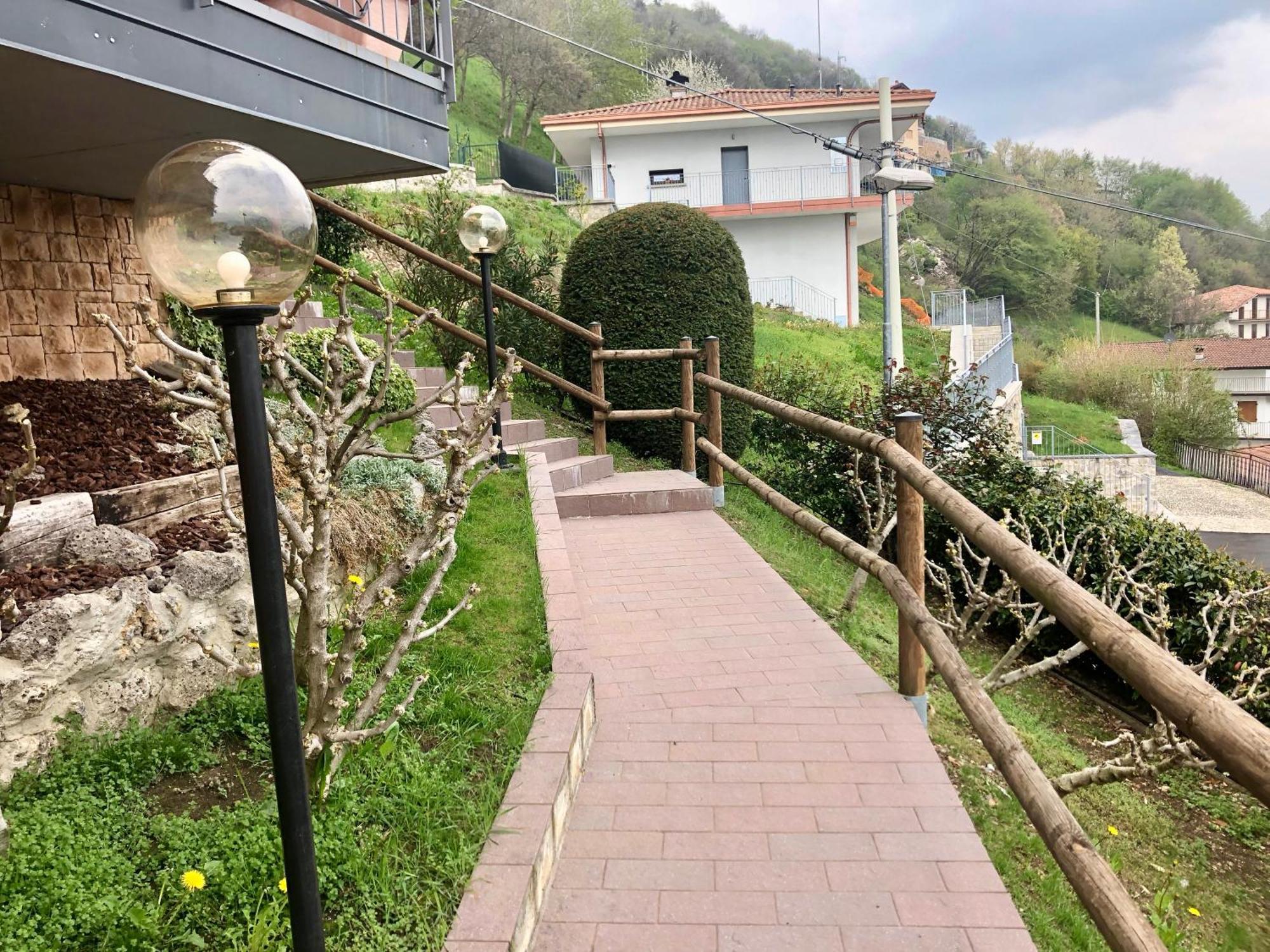 La Casa Di Rose Villa Fonteno Exteriör bild
